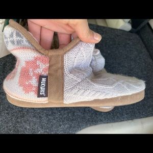 size 9-10 slippers from kohl’s.